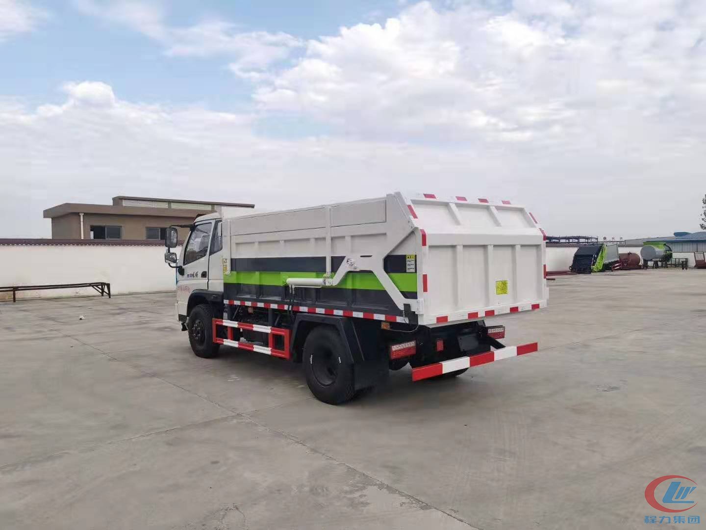 Shifeng SSF5040ZDJ6 Compressed-Transfer Dump Sanitation Truck Shifeng SSF5040ZDJ6 Compressed-Transfer Dump Sanitation Truck