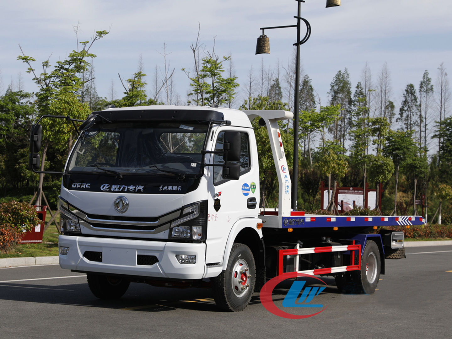 China VI Dongfeng Duolika D7 Flatbed Tow Truck (Carry-1 + Tow-1) China VI Dongfeng Duolika D7 Flatbed Tow Truck (Carry-1 + Tow-1)