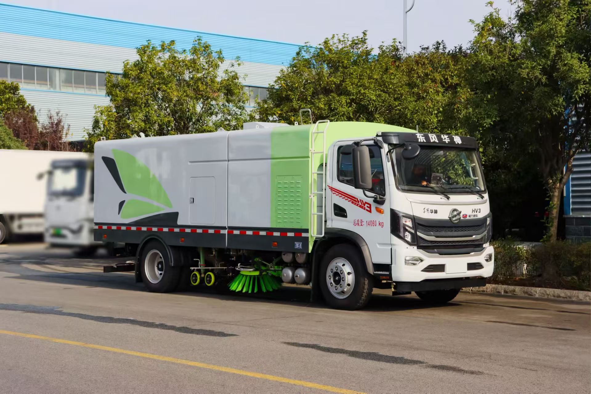 Chengli New-Energy 14-Ton All-Electric Sweeper-Washer on Dongfeng Huashen HV3 Chassis Chengli New-Energy 14-Ton All-Electric Sweeper-Washer on Dongfeng Huashen HV3 Chassis
