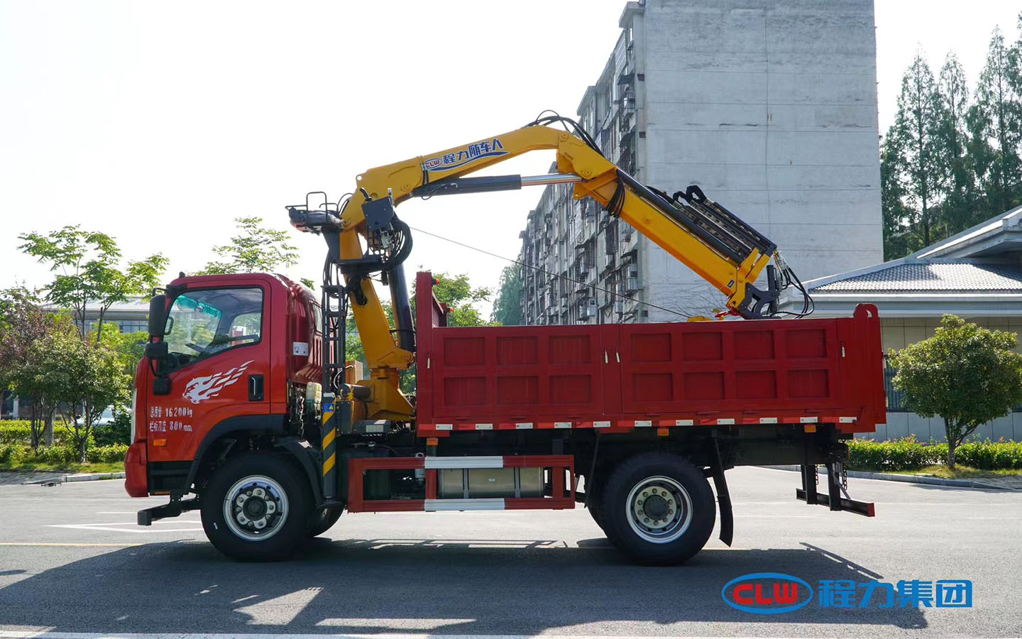 Sinotruk Wangpai Truck-Mounted Crane with Grapple (5–6.3 t) — Chengli Series Sinotruk Wangpai Truck-Mounted Crane with Grapple (5–6.3 t) — Chengli Series