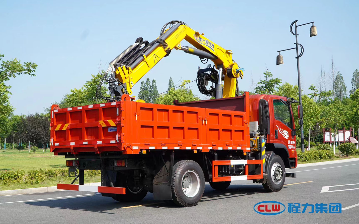 Sinotruk Wangpai Truck-Mounted Crane with Grapple (5–6.3 t) — Chengli Series Sinotruk Wangpai Truck-Mounted Crane with Grapple (5–6.3 t) — Chengli Series